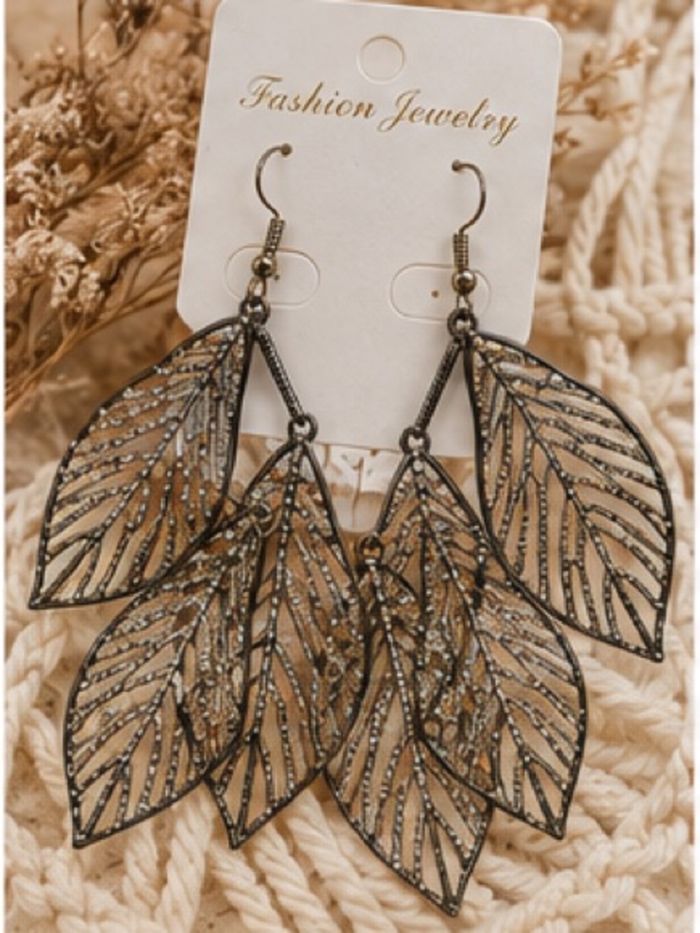 5/25 ✨✨ Fashion Jewelry Antique Gold Leaf Dangle Earrings